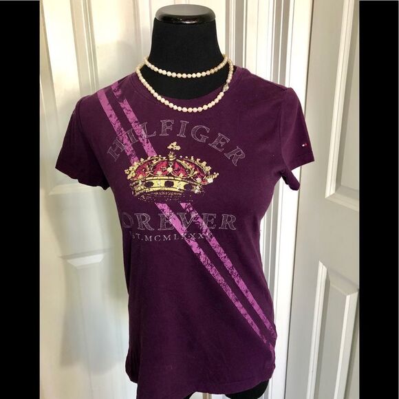 Cute shirt by Tommy Hilfinger in size medium - Picture 1 of 2